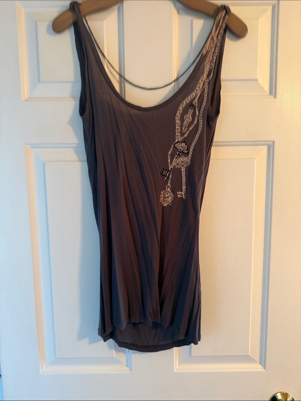 Chain-Accent Sleeveless Tank Top - Charcoal Gray